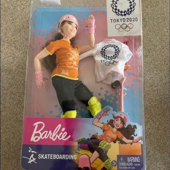 COPY - Skateboarding Olympic Barbie // Limited Edition Tokyo 2020// New in Box - Picture 1 of 5